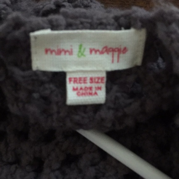 Well, it’s adorable!  Flower shawl - Picture 6 of 7